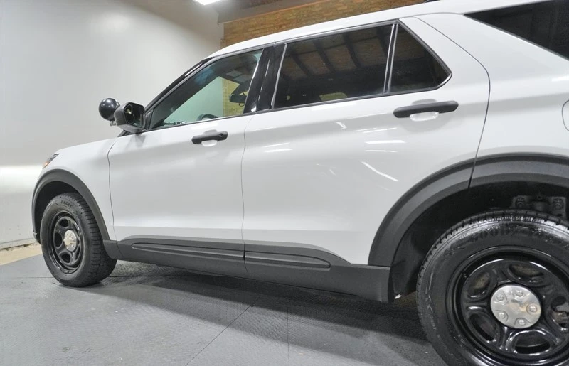 2023 Ford Explorer 6th Gen - Image 18 of 21