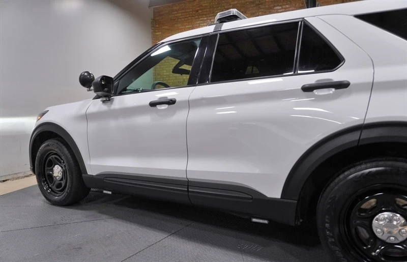2023 Ford Explorer 6th Gen - Image 18 of 21