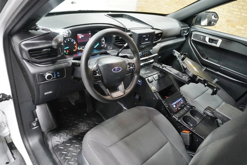 2023 Ford Explorer 6th Gen - Image 20 of 21