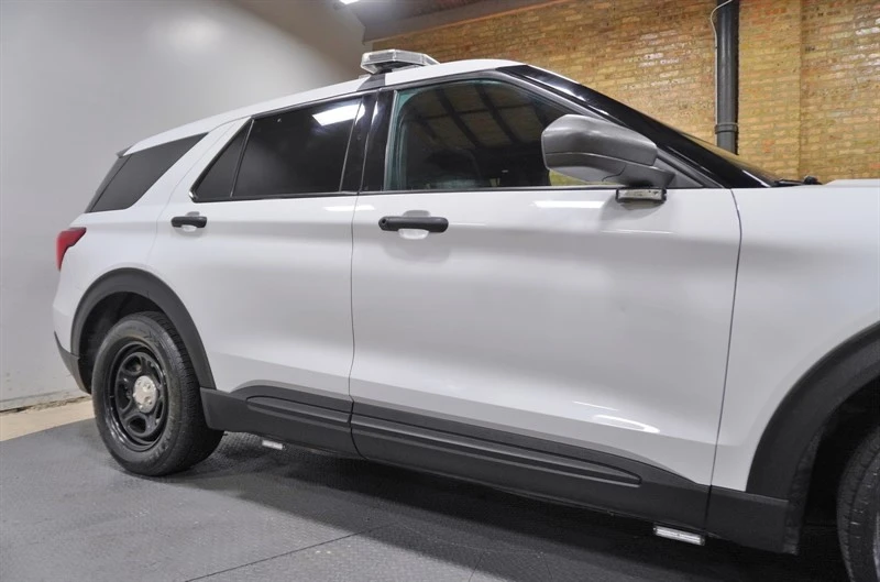 2023 Ford Explorer 6th Gen - Image 9 of 21