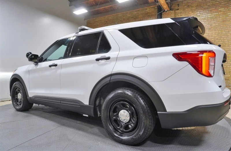 2023 Ford Explorer 6th Gen - Image 18 of 21