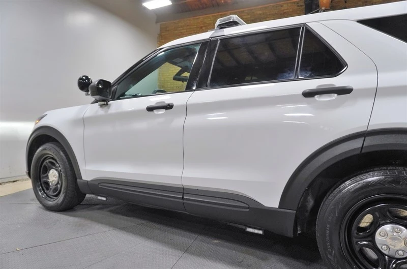 2023 Ford Explorer 6th Gen - Image 19 of 21