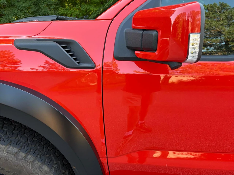 2023 Ford F-150 Raptor 14th Gen - Image 26 of 31