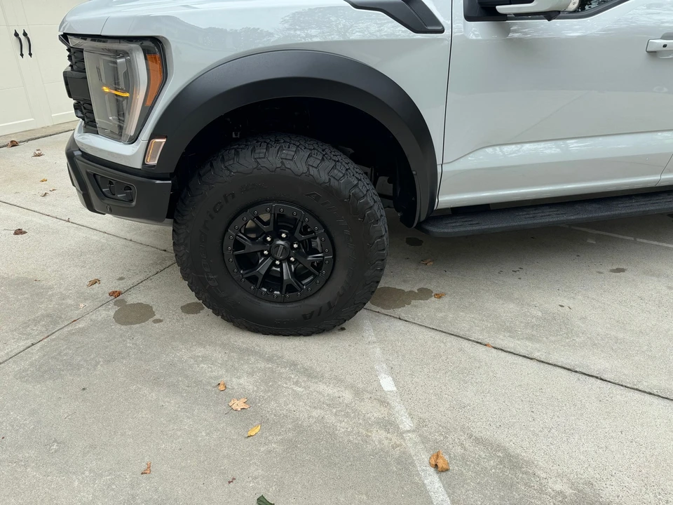 2023 Ford F-150 Raptor 14th Gen - Image 10 of 12