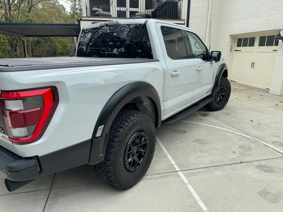 2023 Ford F-150 Raptor 14th Gen - Image 11 of 12