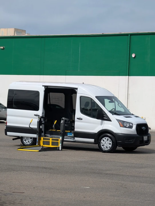 2023 Ford Transit - Image 2 of 31
