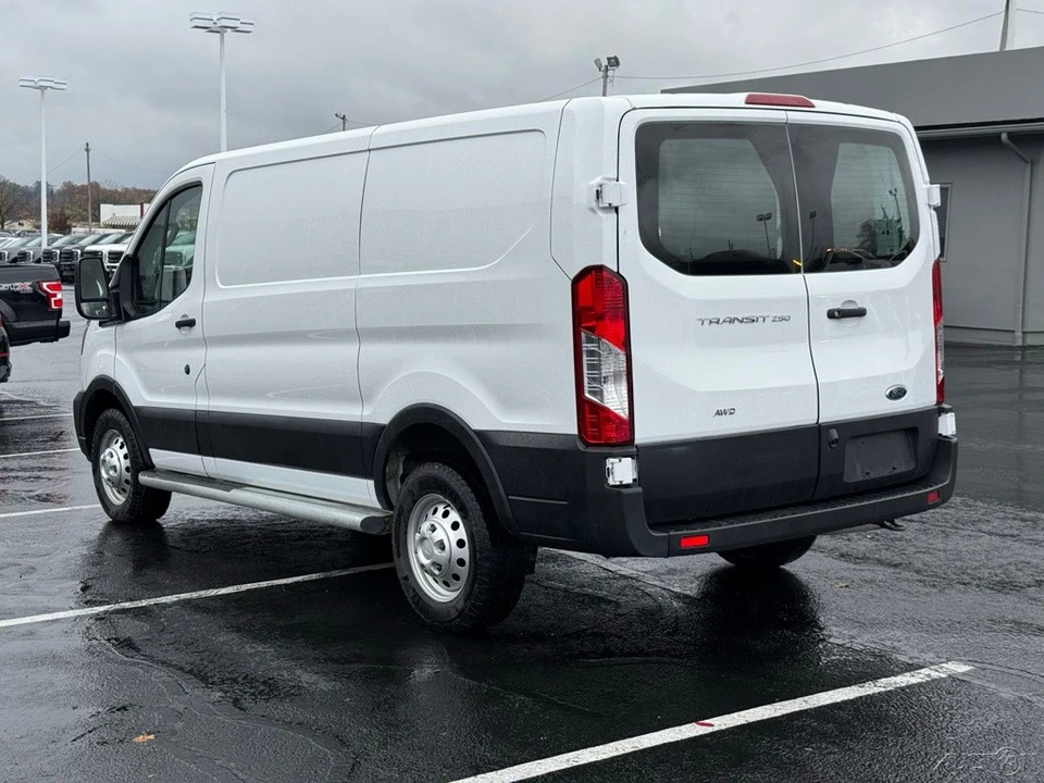 2023 Ford Transit - Image 5 of 12