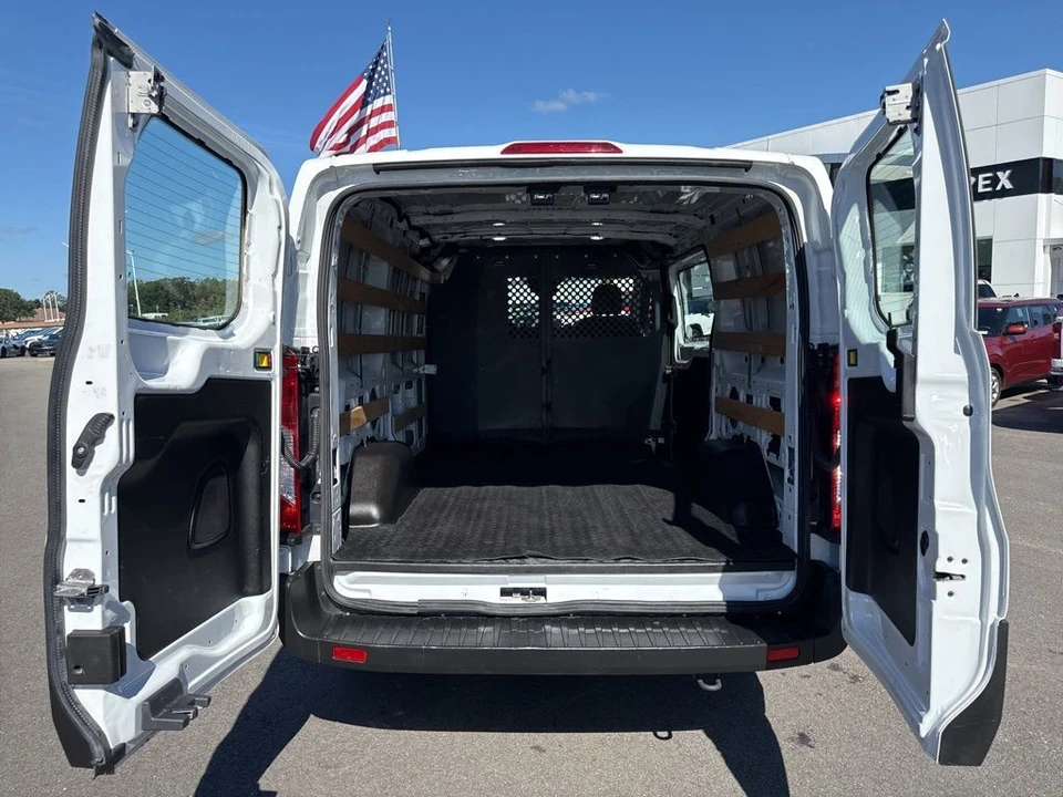2023 Ford Transit - Image 24 of 31