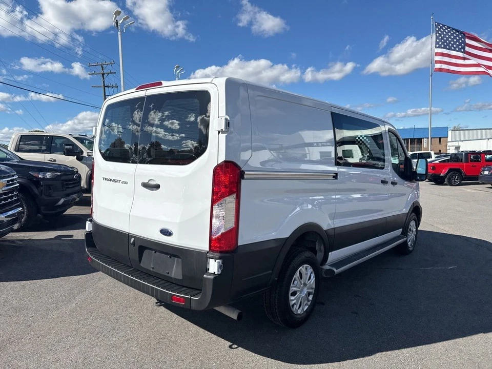 2023 Ford Transit - Image 5 of 12