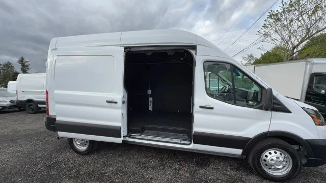 2023 Ford Transit - Image 23 of 30
