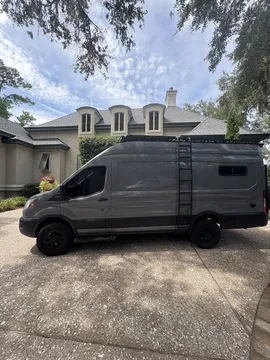 2023 Ford Transit-250 T-250