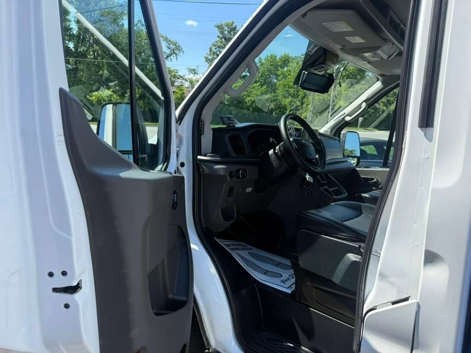 2023 Ford Transit - Image 17 of 31