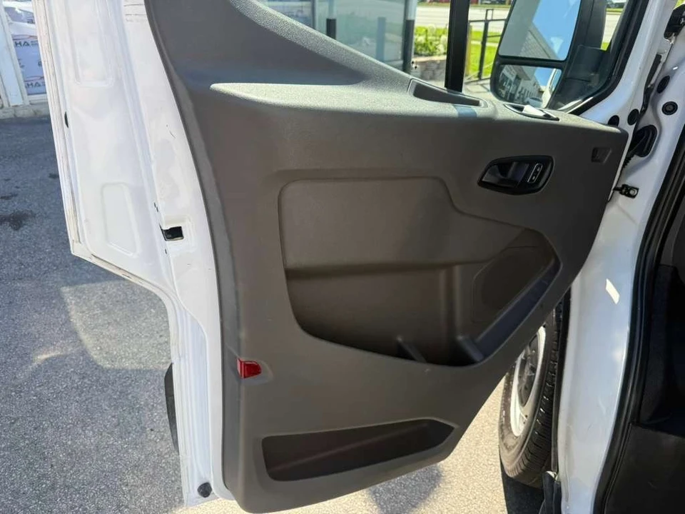 2023 Ford Transit - Image 25 of 31