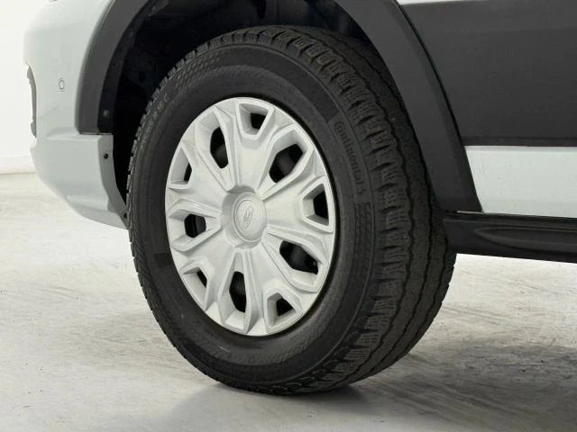 2023 Ford Transit - Image 15 of 17