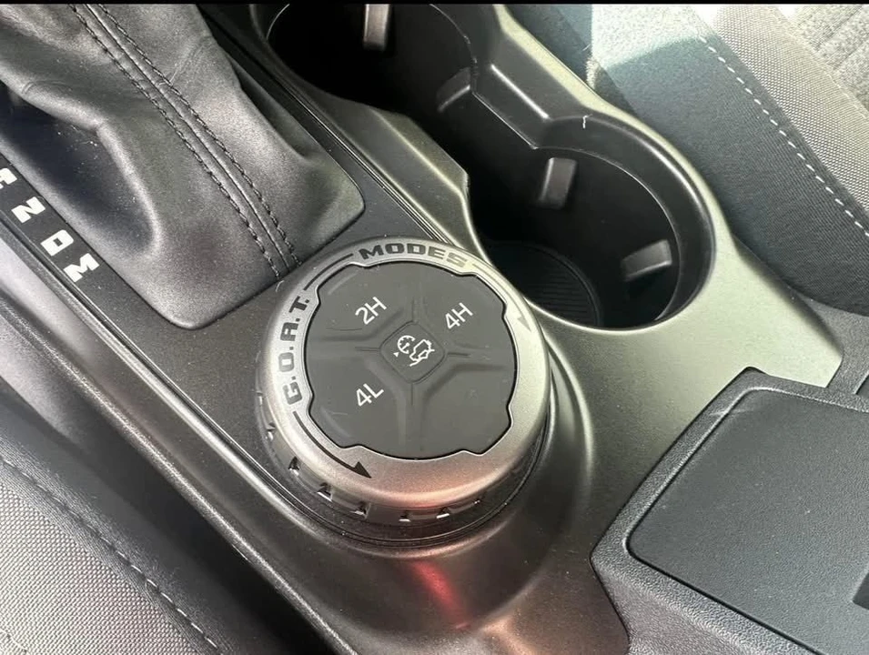 2023 Ford Bronco 6th Gen - Image 2 of 5