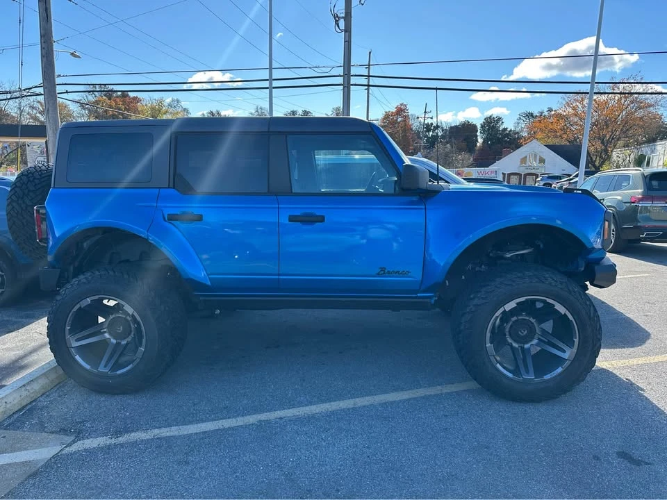 2023 Ford Bronco 6th Gen - Image 2 of 16