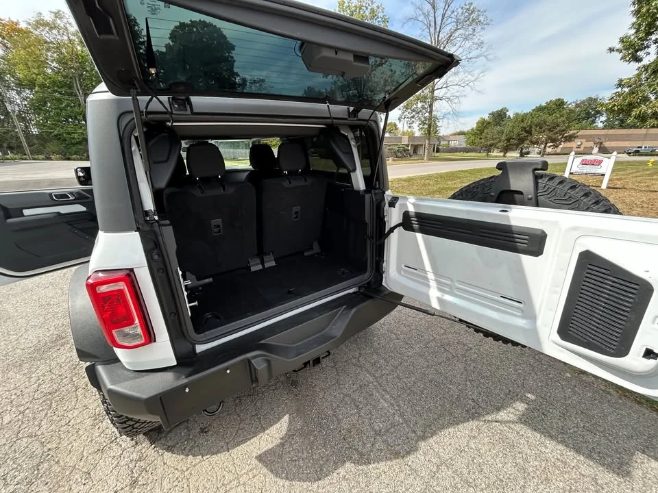 2023 Ford Bronco - Image 16 of 18