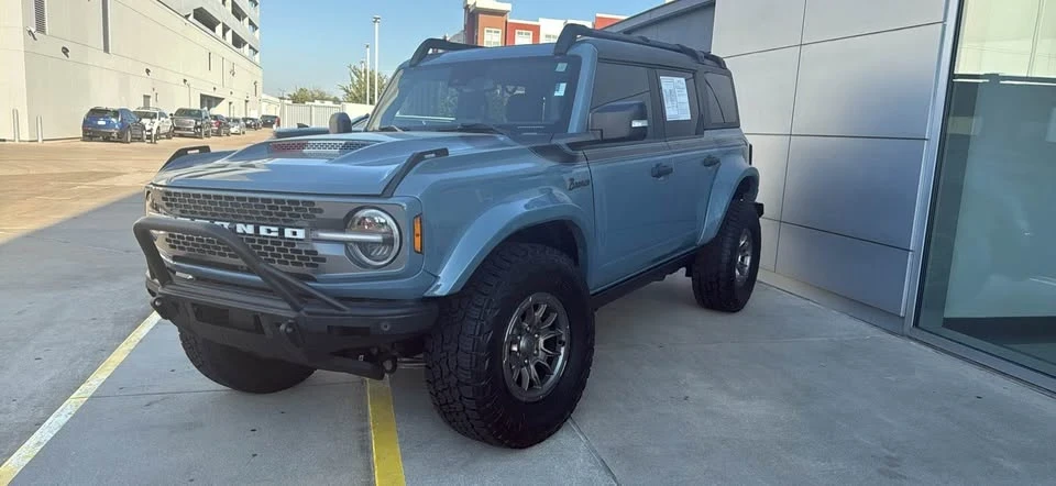 2023 Ford Bronco 6th Gen - Image 2 of 6