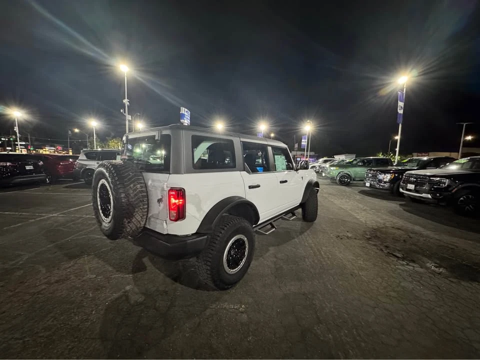 2023 Ford Bronco 6th Gen - Image 6 of 11