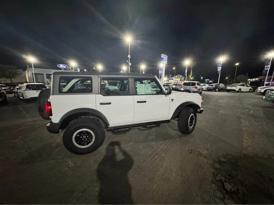 2023 Ford Bronco 6th Gen - Image 4 of 11