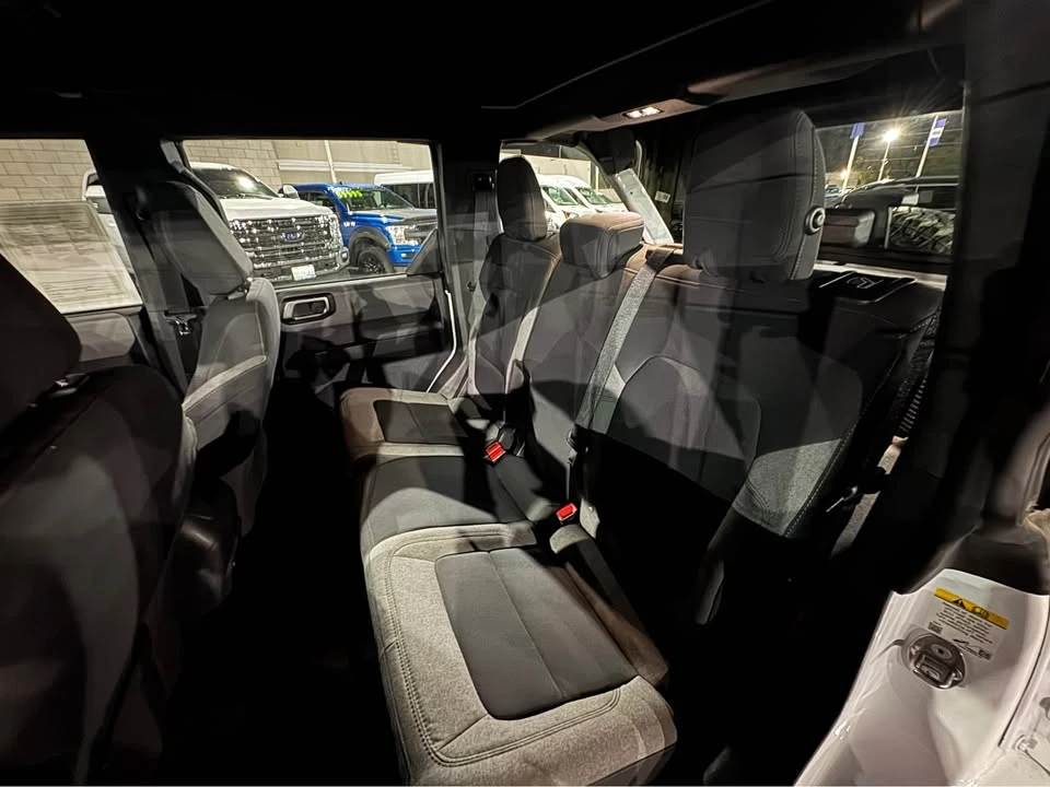 2023 Ford Bronco 6th Gen - Image 10 of 11