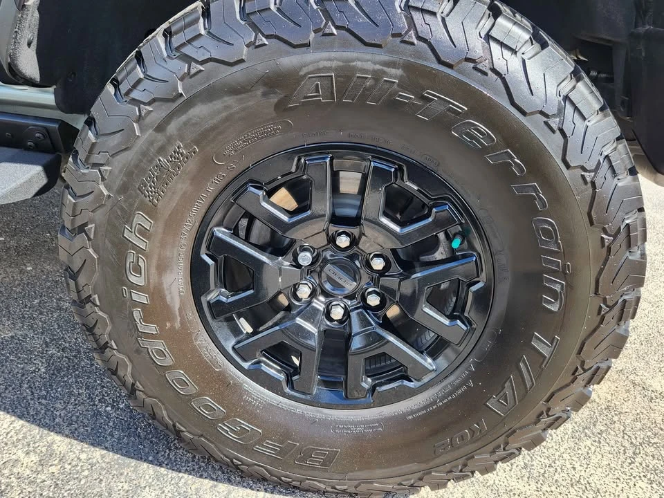 2023 Ford Bronco Raptor 6th Gen - Image 9 of 12