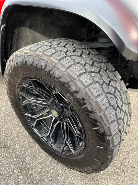 2023 Ford Bronco Raptor 6th Gen - Image 12 of 14