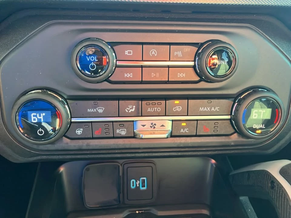 2023 Ford Bronco 6th Gen - Image 18 of 20
