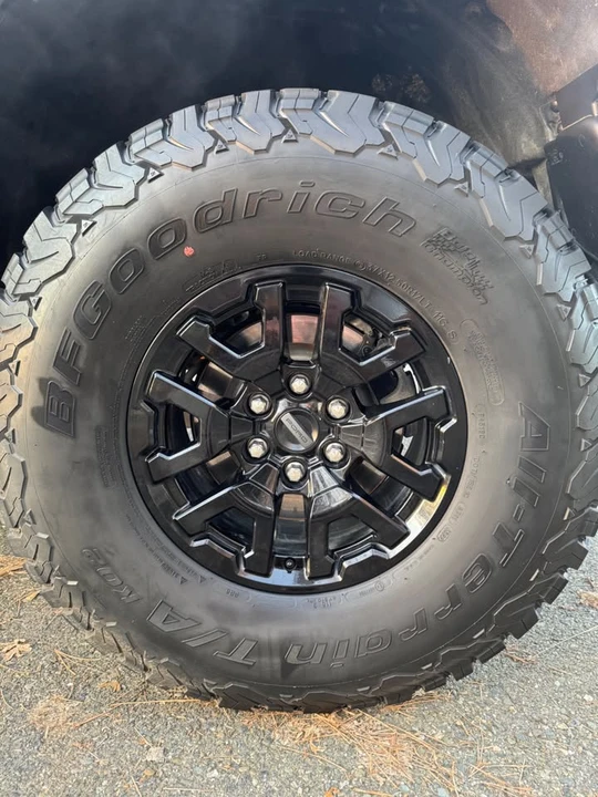 2023 Ford Bronco Raptor 6th Gen - Image 9 of 10