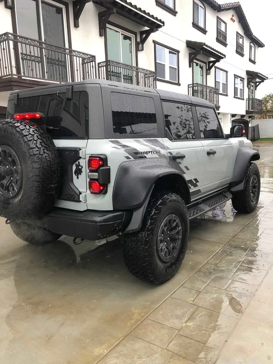 2023 Ford Bronco Raptor 6th Gen - Image 2 of 8