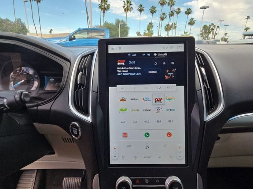 2023 Ford Edge - Image 16 of 20