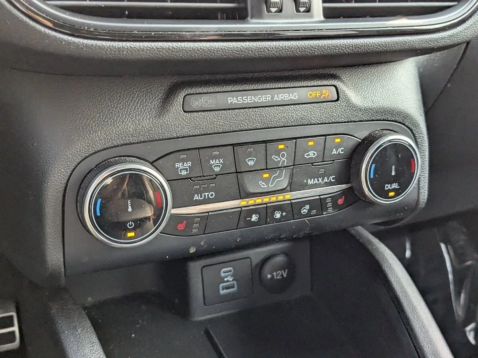 2023 Ford Edge - Image 19 of 20