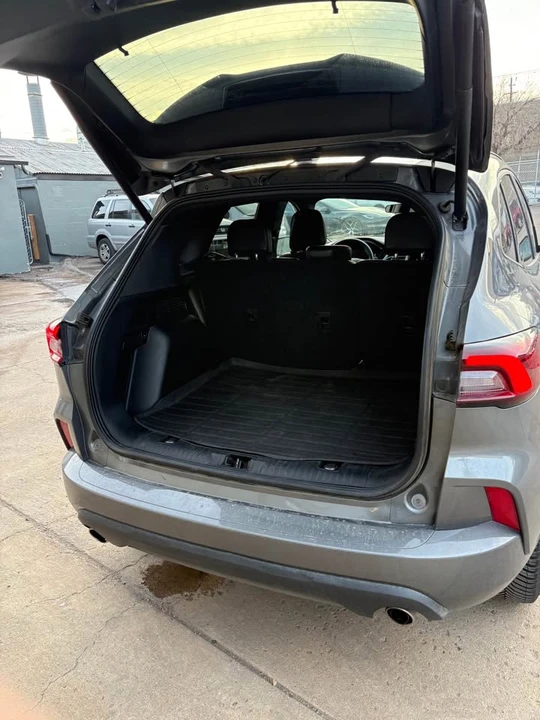 2023 Ford Escape - Image 15 of 17