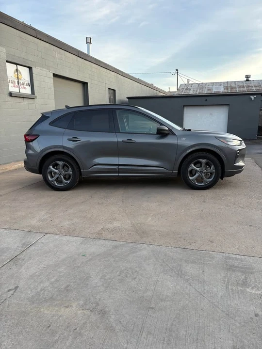 2023 Ford Escape - Image 5 of 17