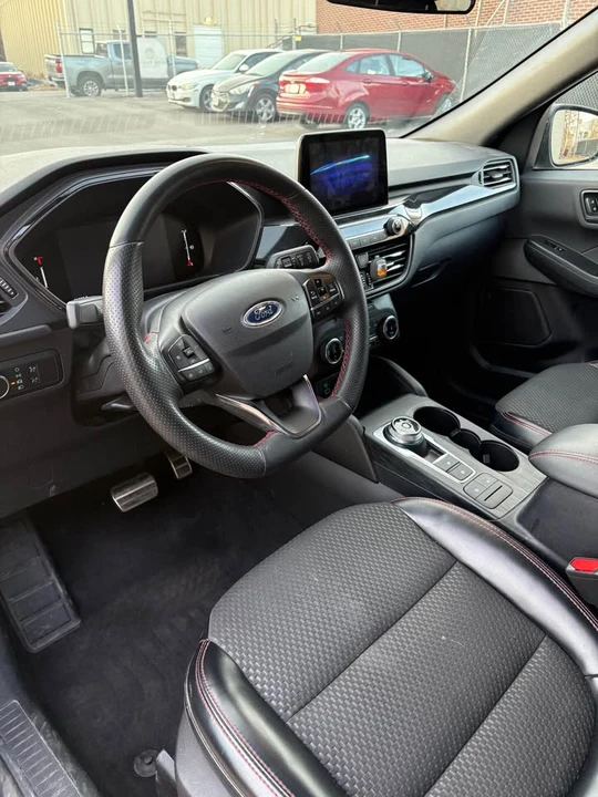 2023 Ford Escape - Image 6 of 17