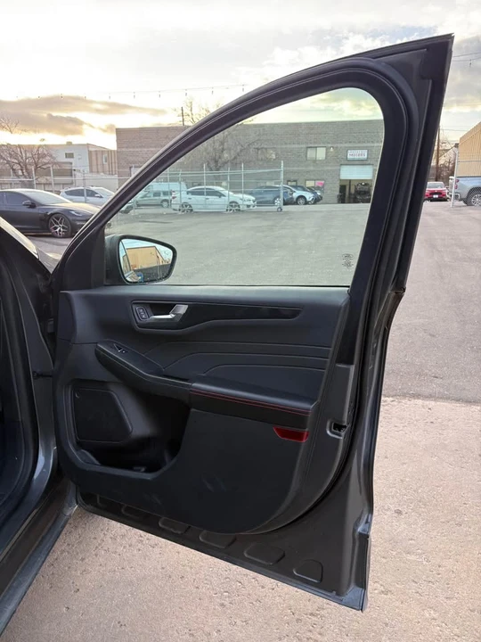 2023 Ford Escape - Image 12 of 17