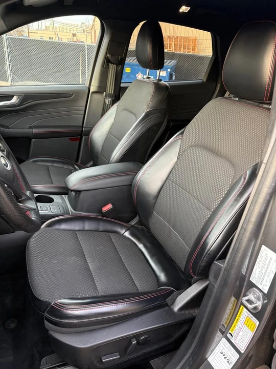 2023 Ford Escape - Image 7 of 17
