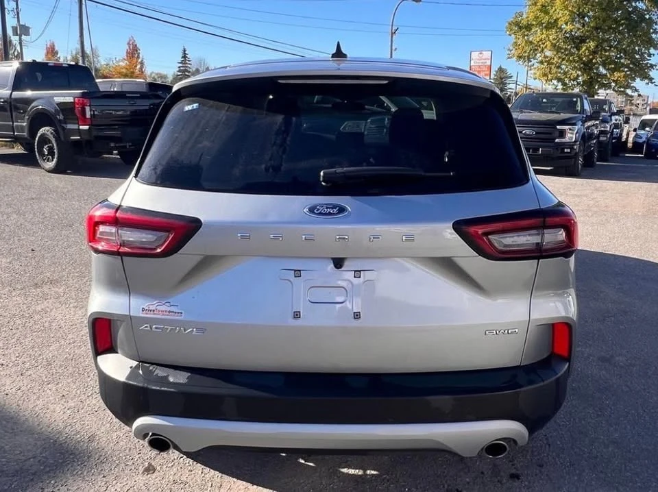 2023 Ford Escape - Image 5 of 9