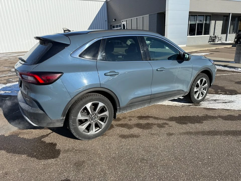 2023 Ford Escape - Image 5 of 9