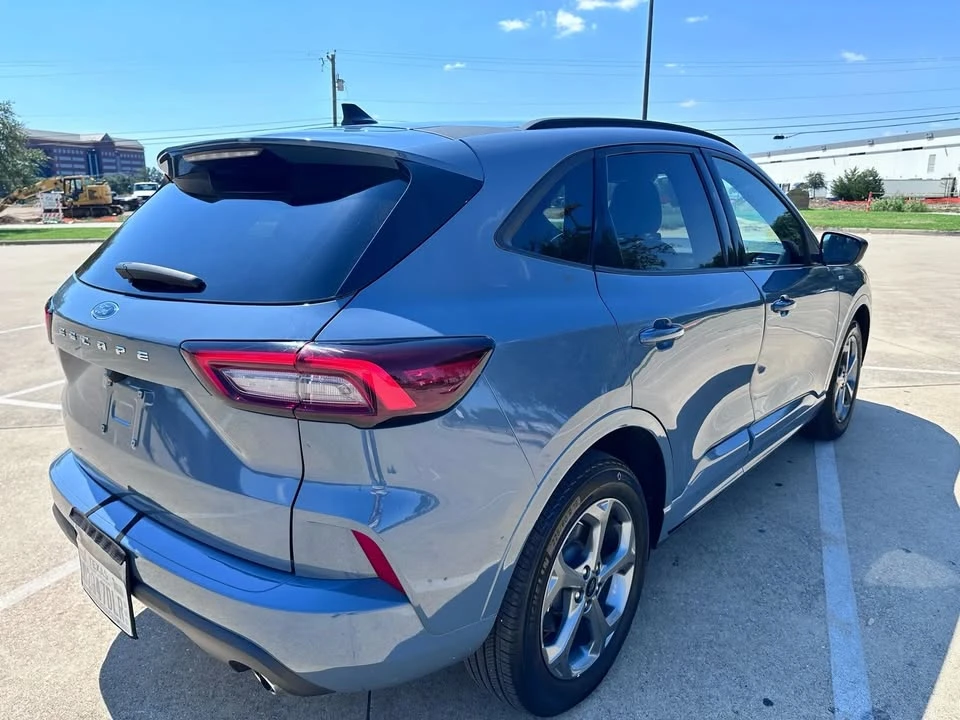 2023 Ford Escape - Image 5 of 19