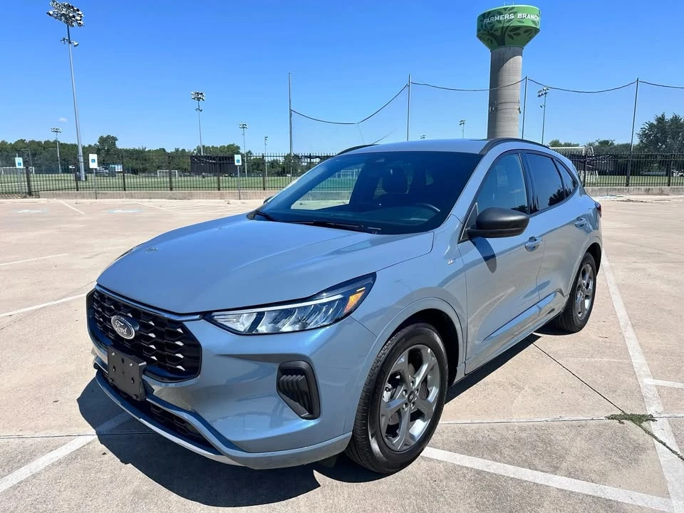 2023 Ford Escape - Image 3 of 19