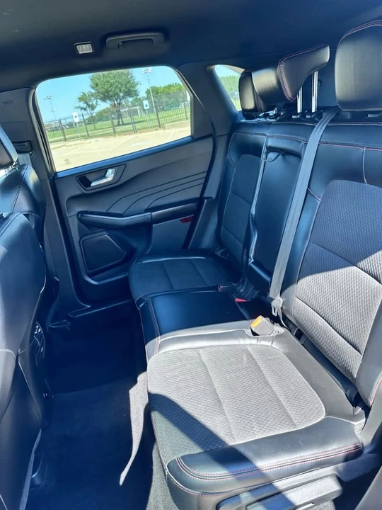 2023 Ford Escape - Image 11 of 19
