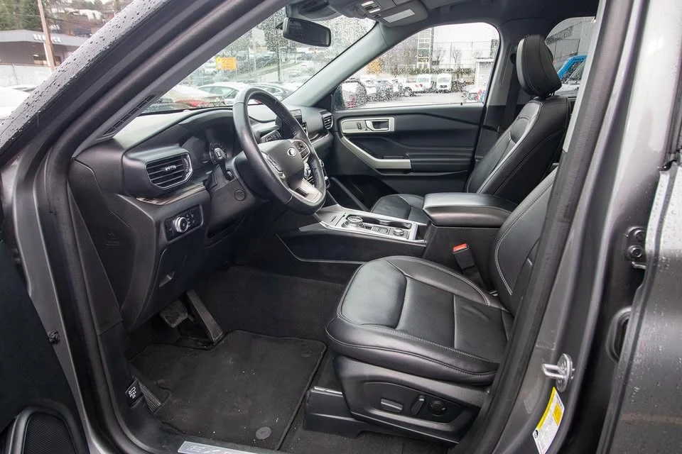 2023 Ford Explorer 6th Gen - Image 9 of 19