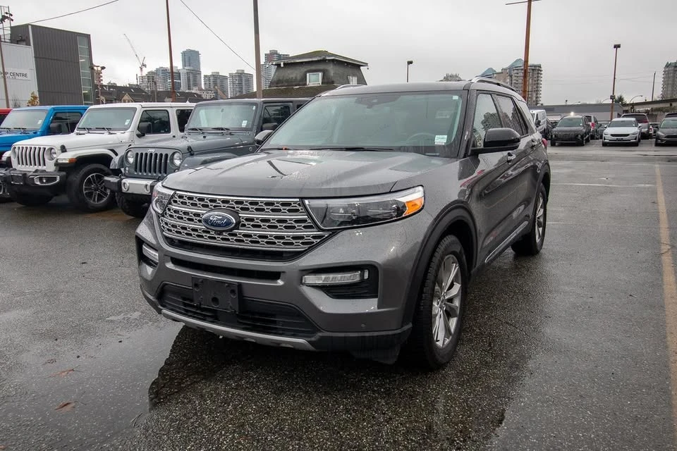 2023 Ford Explorer 6th Gen - Image 2 of 19