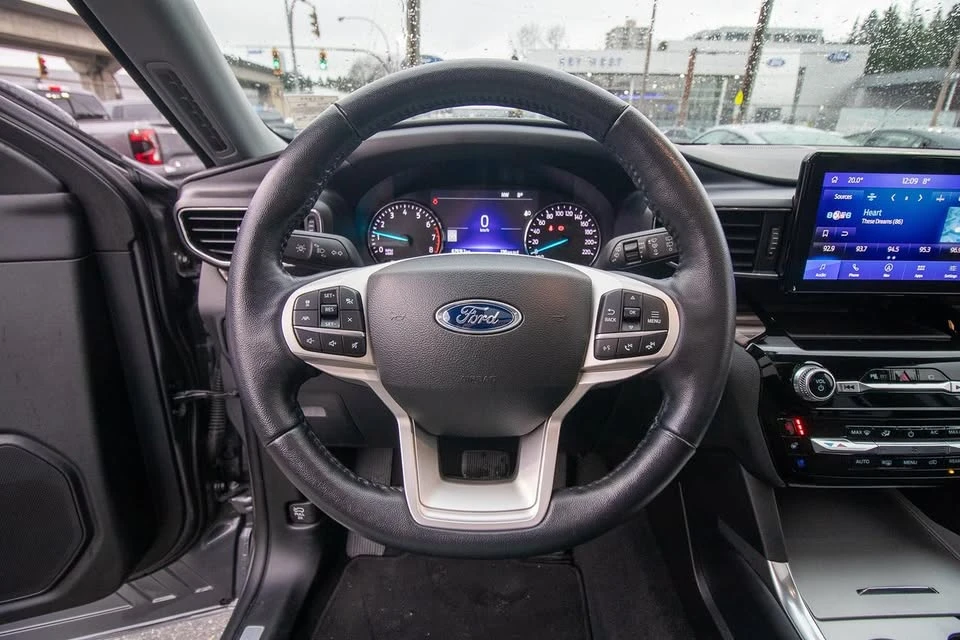 2023 Ford Explorer 6th Gen - Image 19 of 19