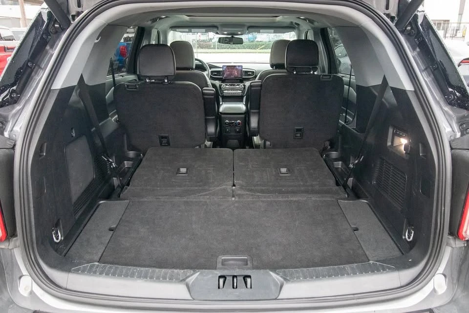 2023 Ford Explorer 6th Gen - Image 11 of 19