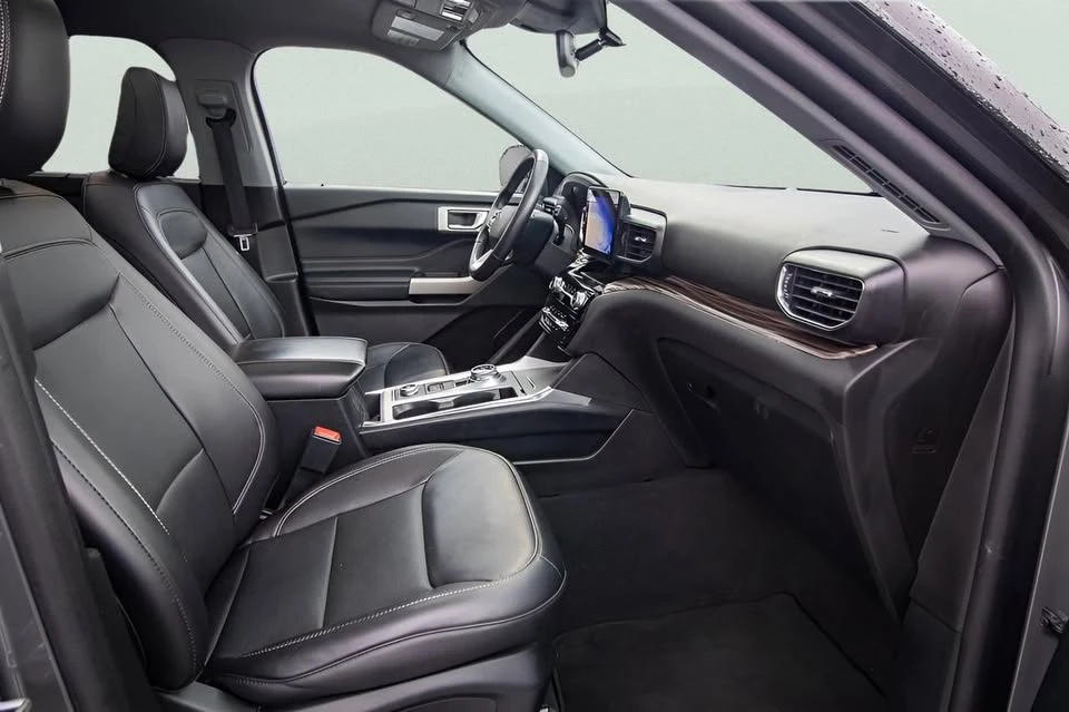 2023 Ford Explorer 6th Gen - Image 18 of 19