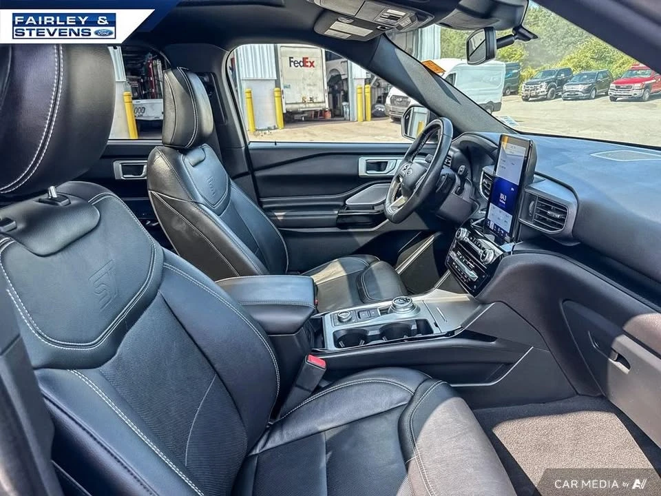 2023 Ford Explorer 6th Gen - Image 15 of 18