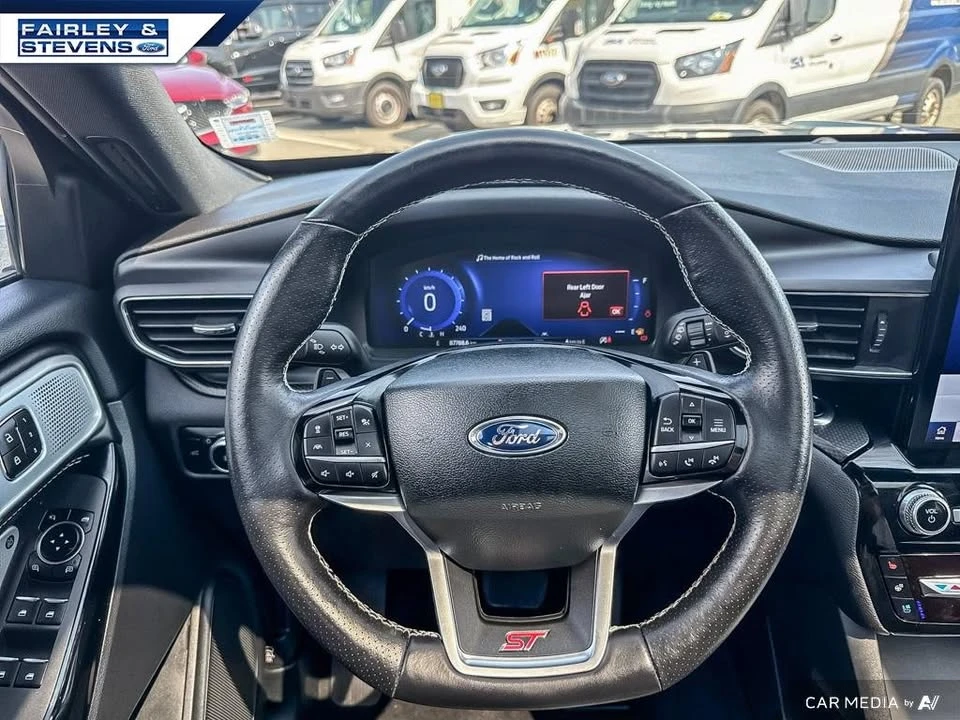 2023 Ford Explorer 6th Gen - Image 9 of 18