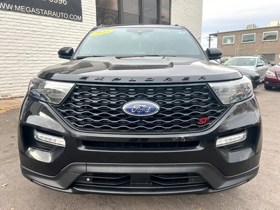 2023 Ford Explorer 6th Gen - Image 2 of 19